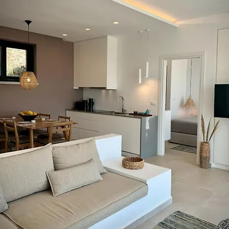 Villa Noush, Majestic View, Adults Only Mariou